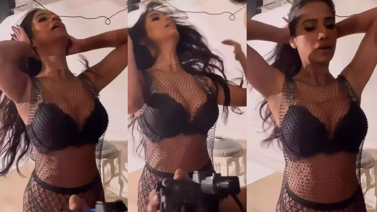 पूनम पांडे ने न्यूड होने का वादा किया था! |Poonam Pandey had promised to go nude!